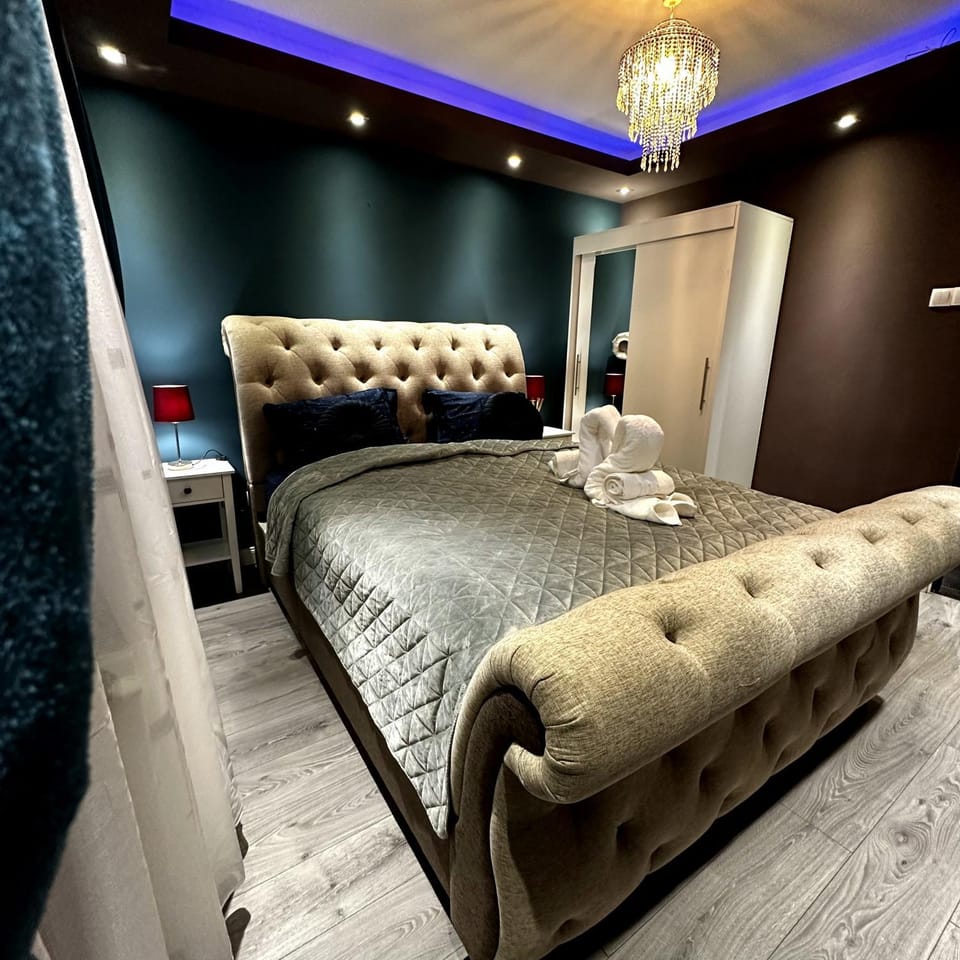 Bed, Bedroom