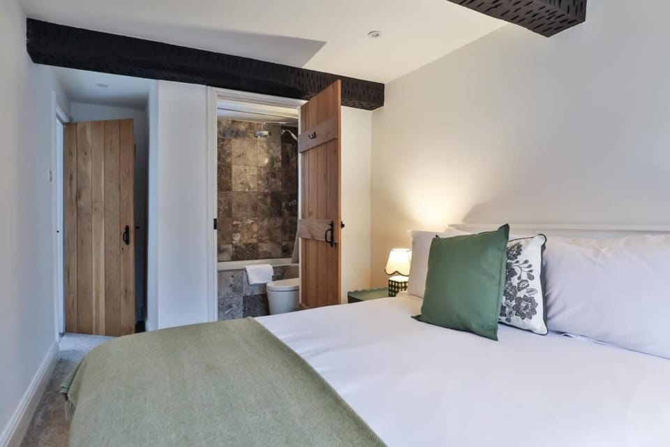 Alexis Cottage Tetbury Cotswolds House in Tetbury