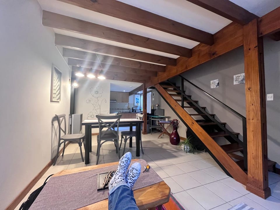 Living room, Photo of the whole room, Seating area, Dining area, heating, internet