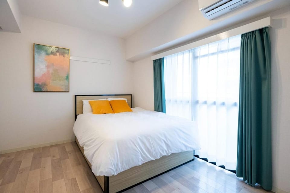 Bed, Bedroom, air conditioner