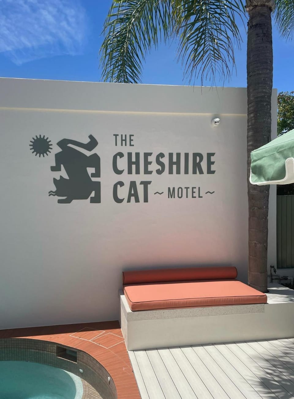 Day, Property logo or sign