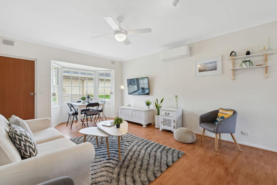 Belle Escapes - Vitamin Sea at Henley Beach Apartment in Adelaide