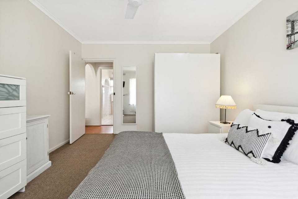 Belle Escapes - Vitamin Sea at Henley Beach Apartment in Adelaide