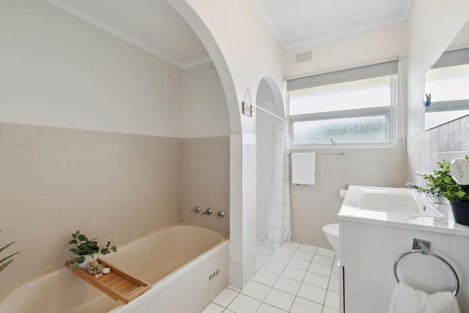 Belle Escapes - Vitamin Sea at Henley Beach Apartment in Adelaide