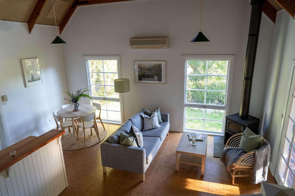 KV Cottage, Kangaroo Valley House in Barrengarry