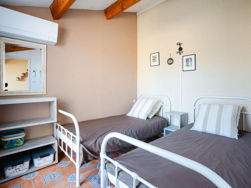 Pavillon confortable à Narbonne-Plage avec piscine et parking privés - FR-1-409-203 Villa in Narbonne