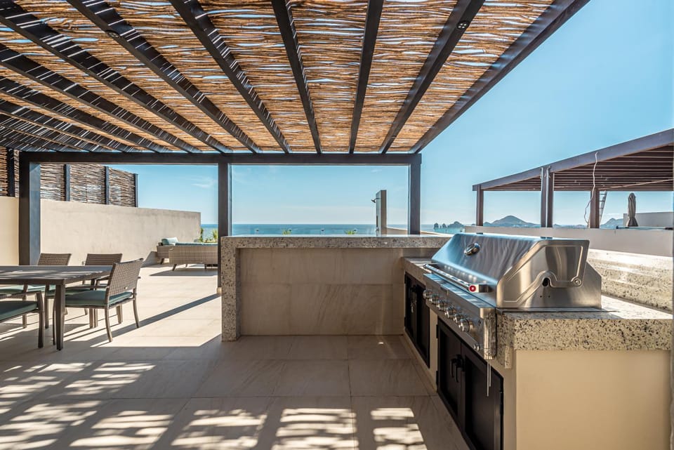 Day, BBQ facilities, Balcony/Terrace, Seating area, Dining area, Sea view