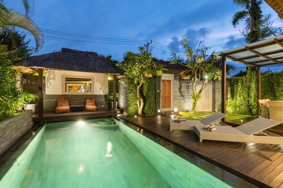 Patio, Night, Garden, Garden view, Pool view, Swimming pool, sunbed
