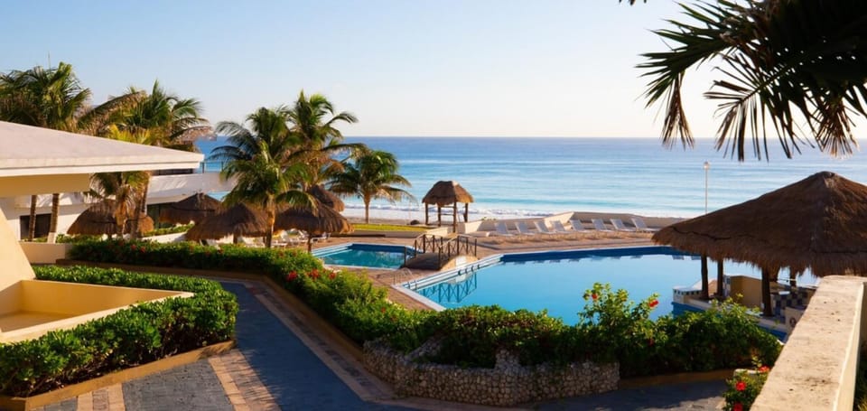 Nearby landmark, Day, Natural landscape, Beach, Pool view, Sea view, Swimming pool, sunbed
