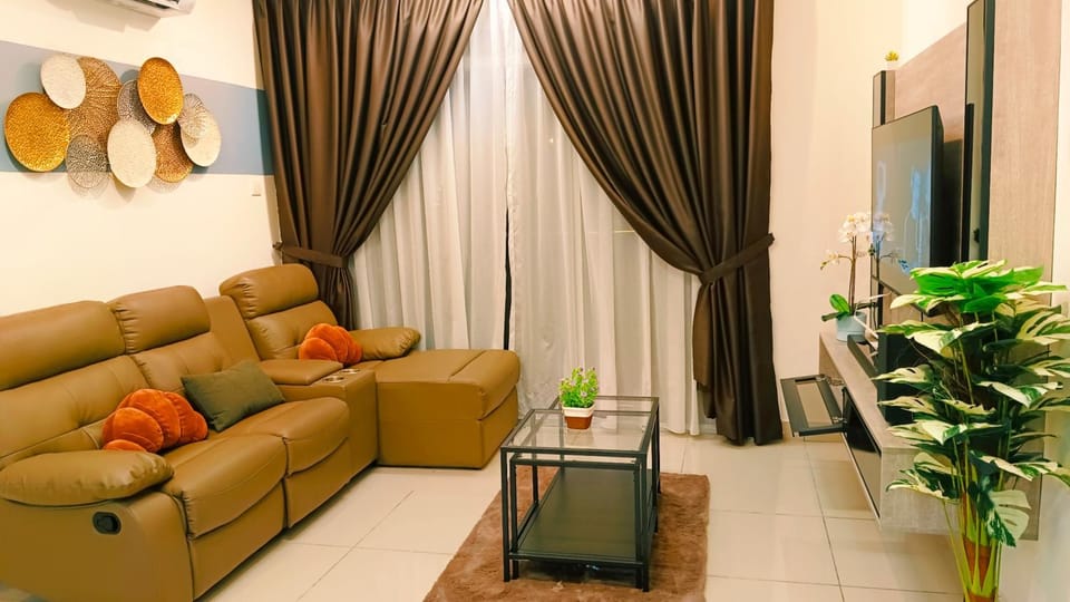 Kulai d'putra suites beside ioiMall near Airport and JPO Apartment in Johor