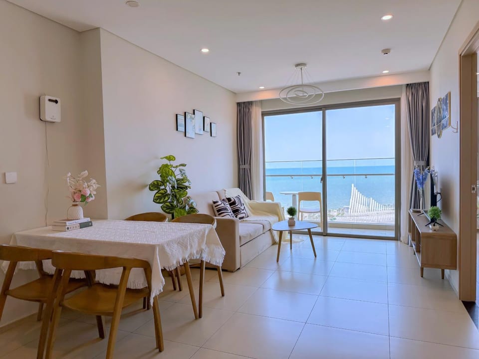Living room, Sea view