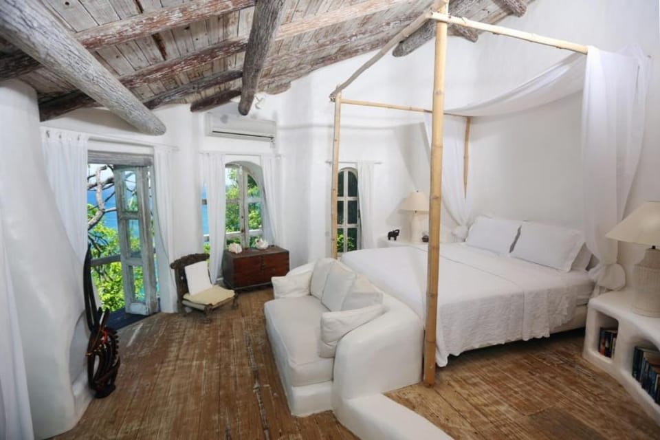 Smuggler's Nest - Exotic & romantic villa villa Villa in Caribbean