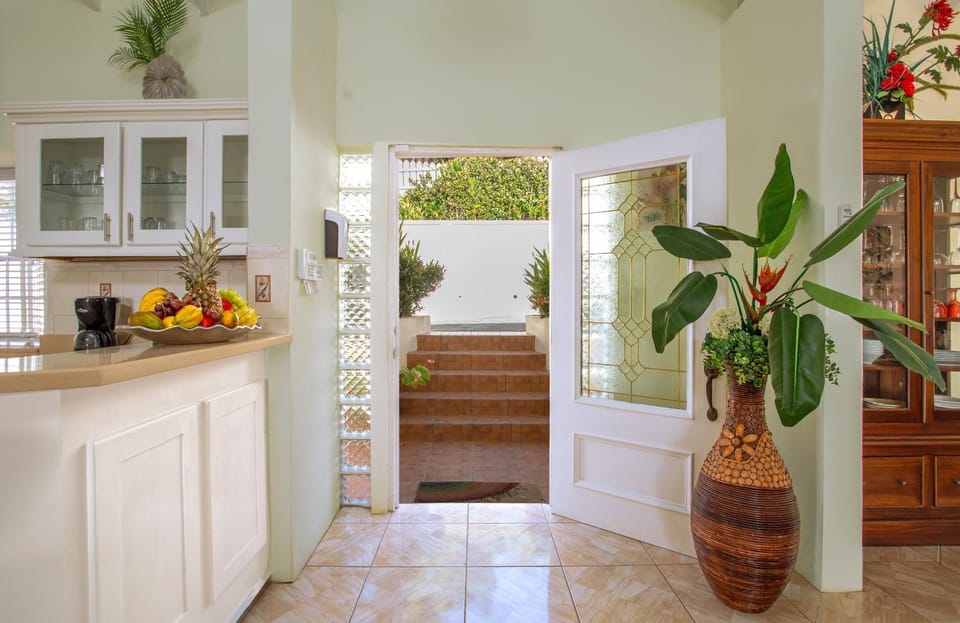 Beautiful 5-bed villa with views and pool - Decaj villa Villa in Caribbean