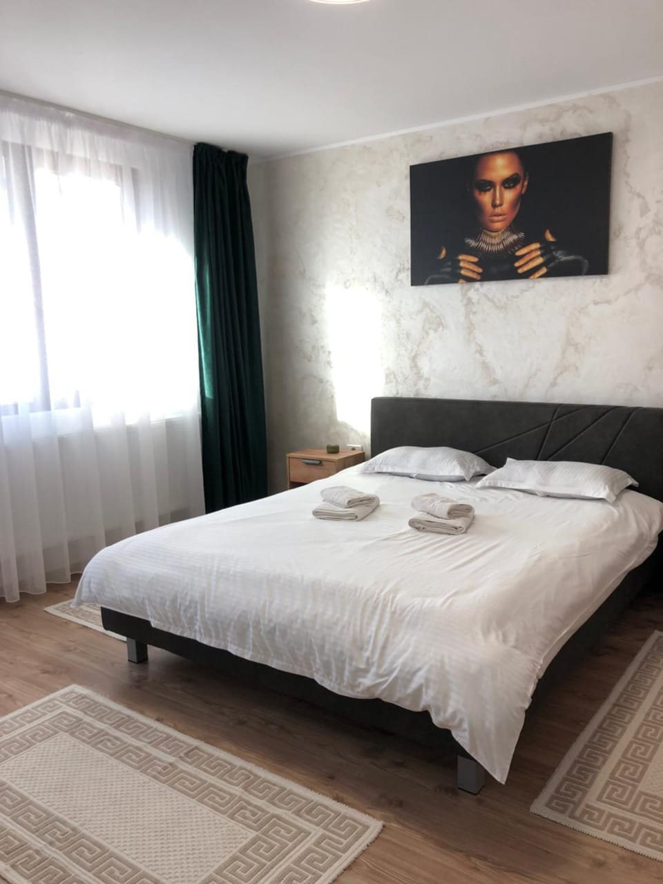 Bed, Photo of the whole room, Bedroom, towels