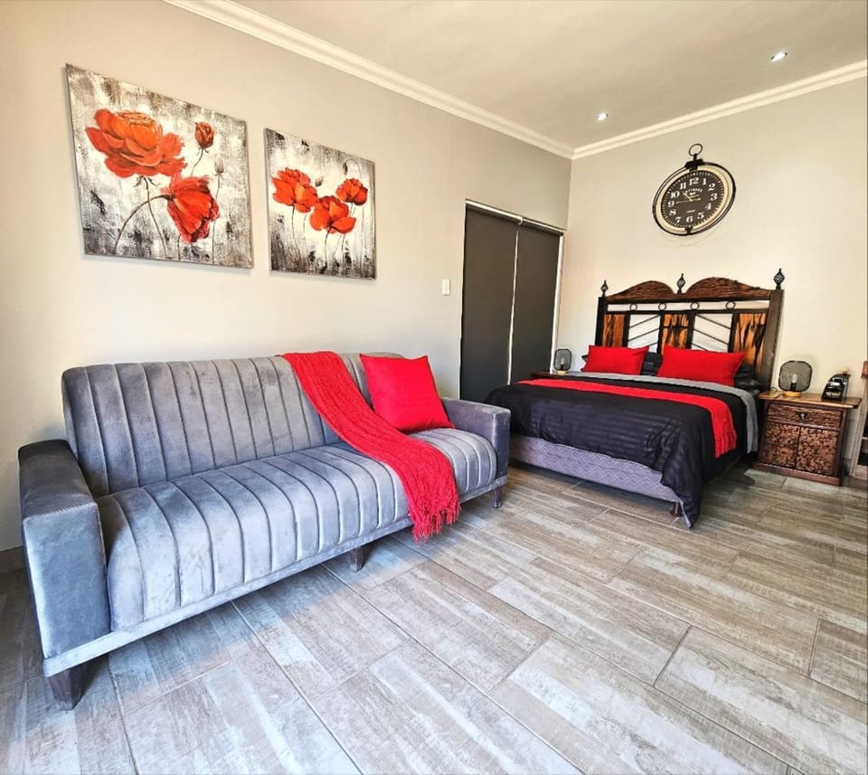 Bed, Living room, Bedroom