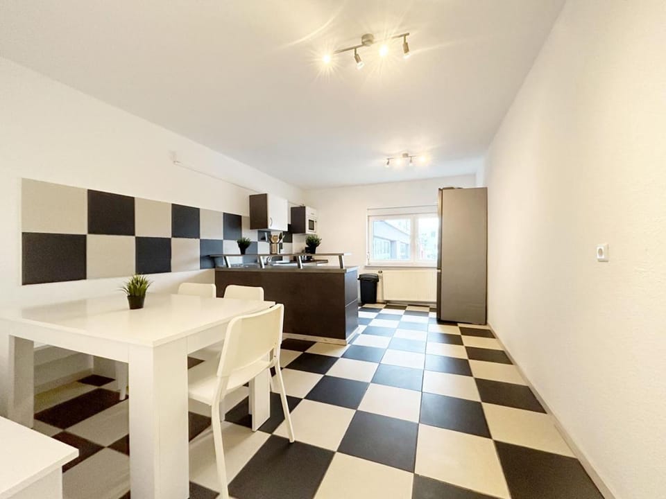 Kitchen or kitchenette, Seating area, Dining area