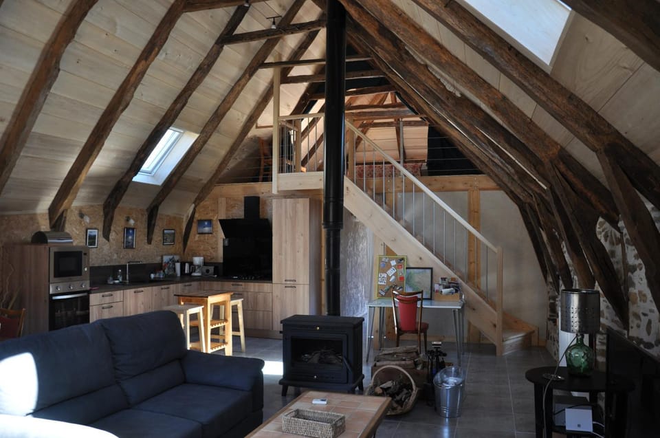 Communal lounge/ TV room, Living room, flat iron