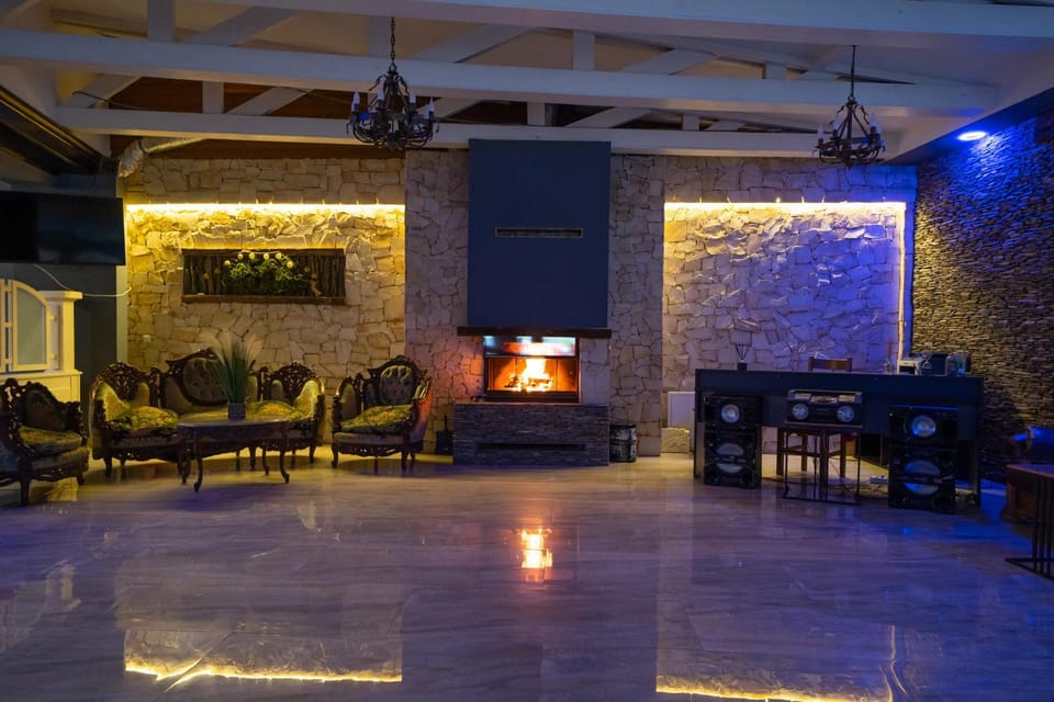Living room, Seating area, flat iron