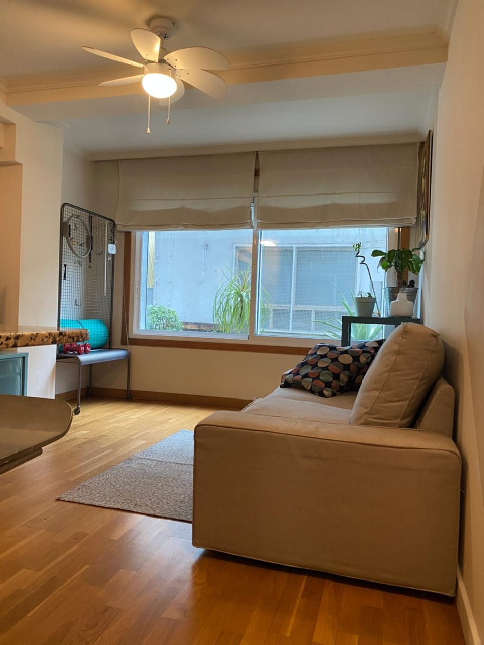 TV and multimedia, Living room, Seating area, fireplace