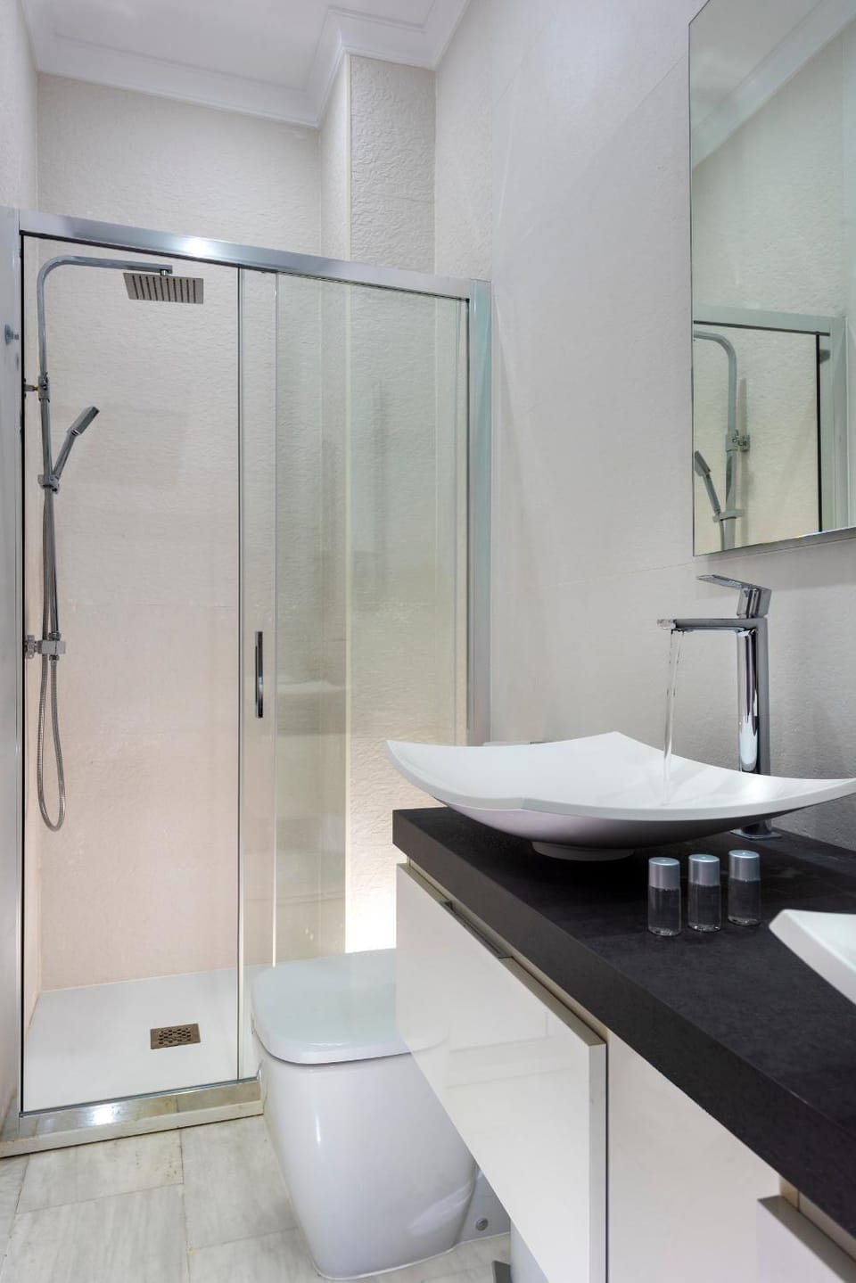 Shower, Bathroom, towels