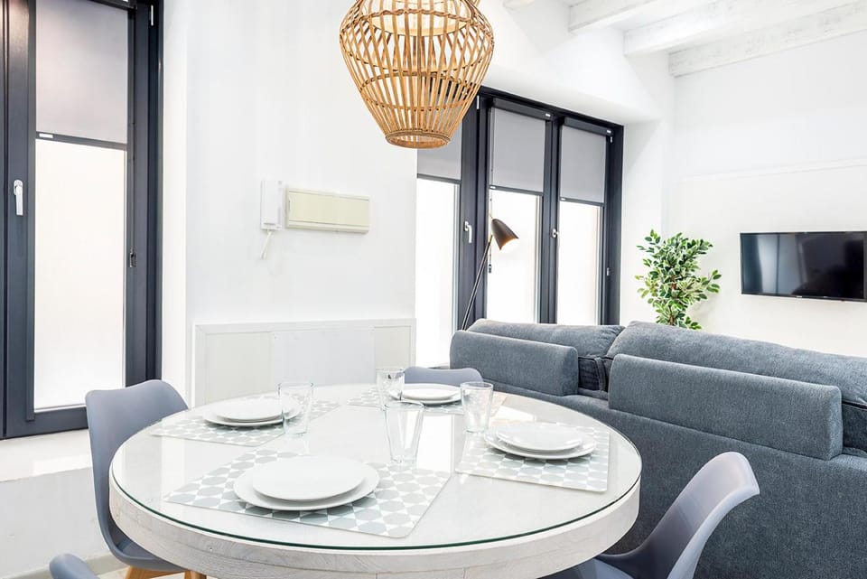 TV and multimedia, Living room, Dining area
