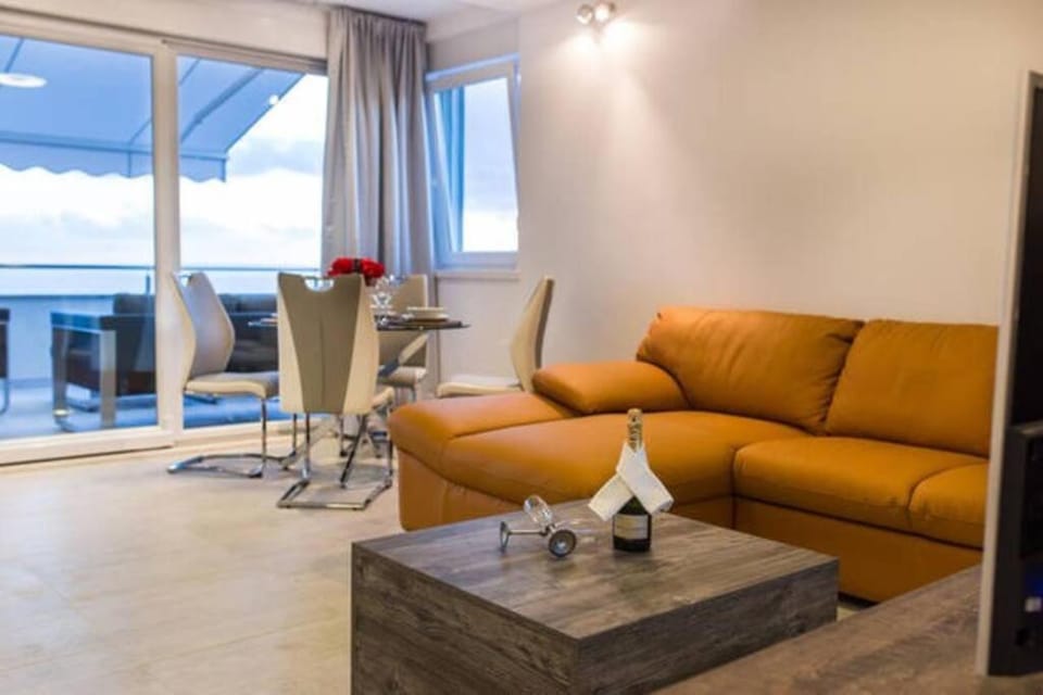 Adriatic,luxury penthouse for up to 10 people Apartment in Novalja