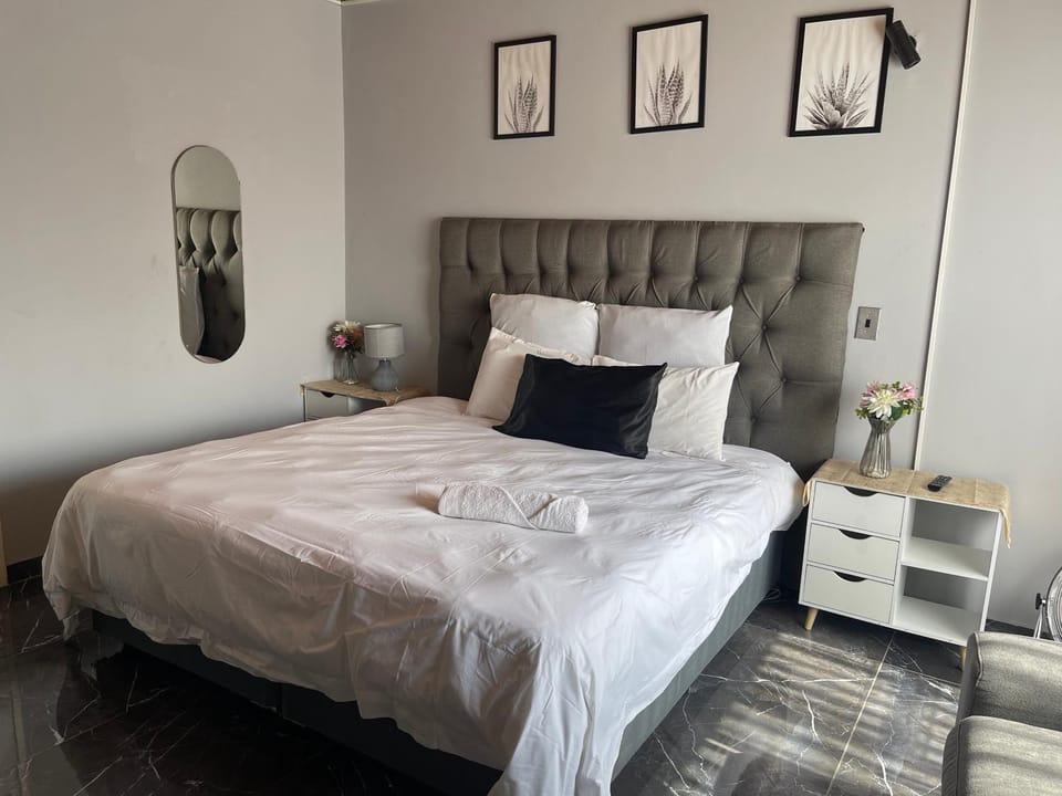 Semeni Asante Guesthouse Getaway Bed and Breakfast in Gauteng