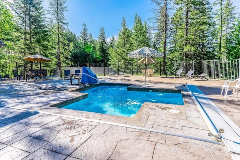 Wooded Dreams Apartment in Whitefish