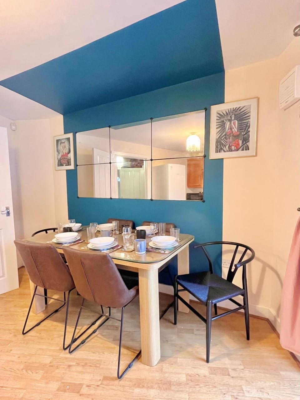 Payler 4 Bedroom House Stylish with 7 Beds Parking Near M1 House in Sheffield