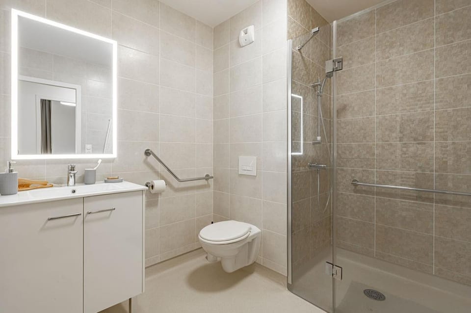 Shower, Toilet, Bathroom