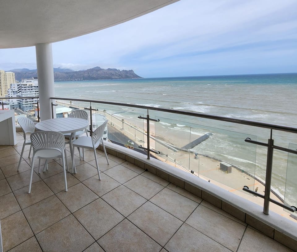 Natural landscape, View (from property/room), Beach, Mountain view, Sea view