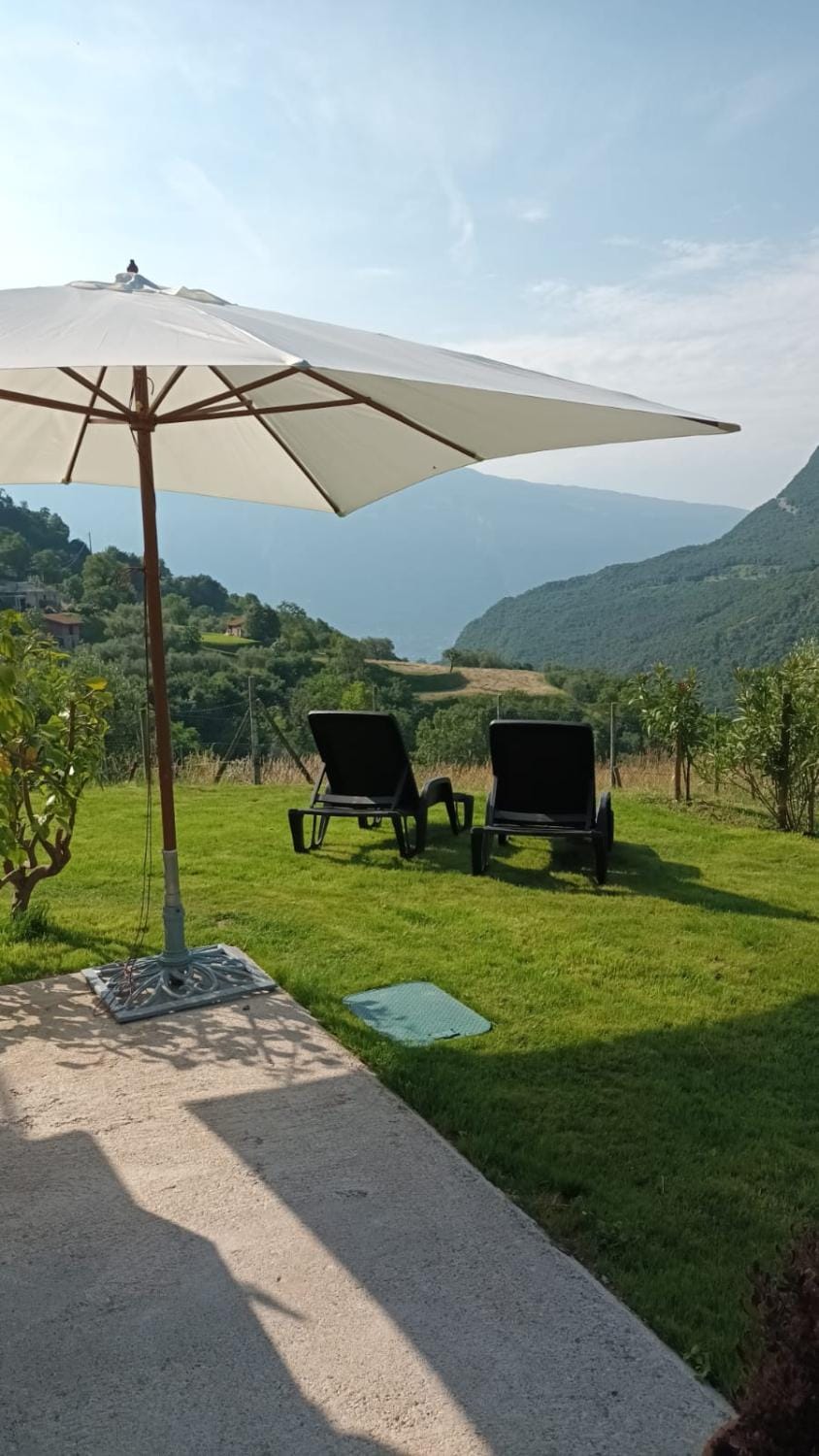 Casa Desil - Appartamento bilocale con terrazza privata Apartment in Tignale
