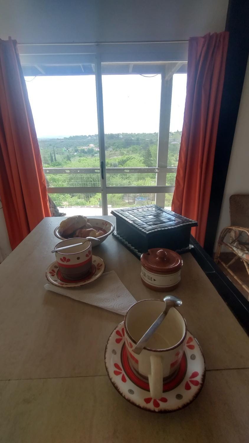 Coffee/tea facilities, Dining area