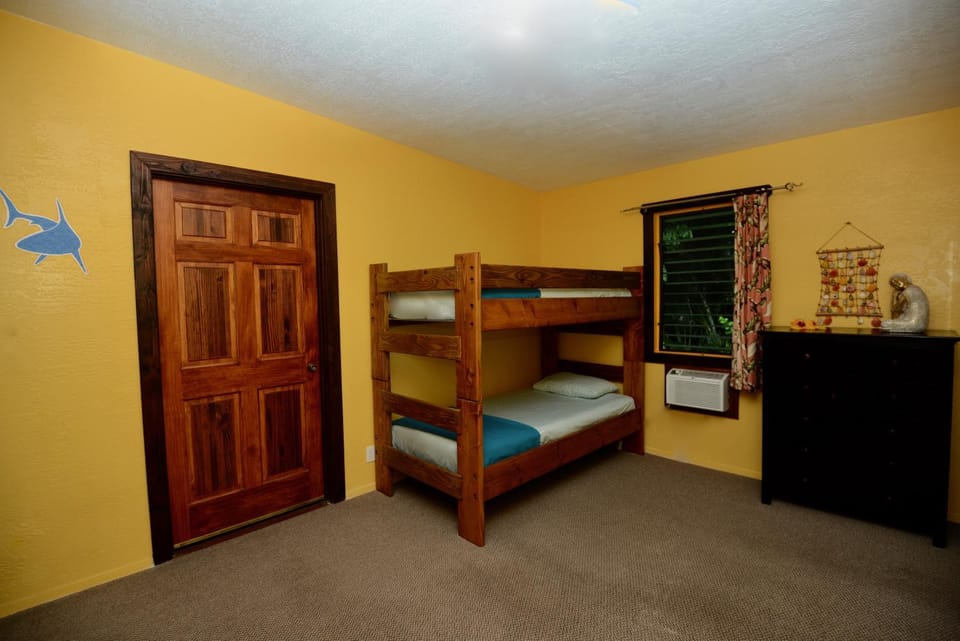 Bed, bunk bed