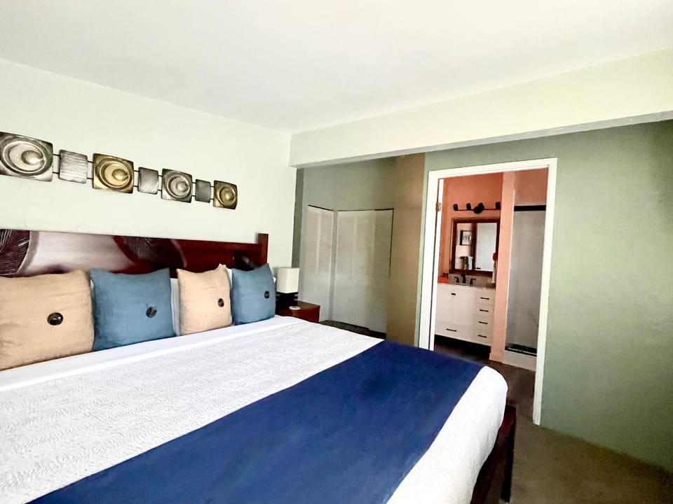 Kalani Hawaii Private Lodging Country House in Sunset Beach
