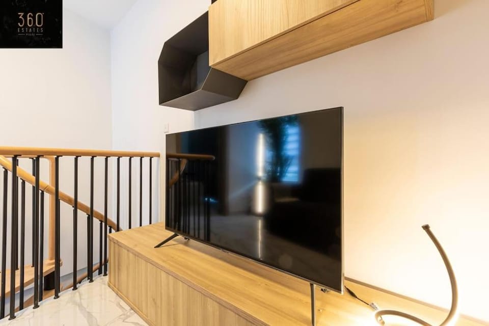 Communal lounge/ TV room, TV and multimedia, Evening entertainment