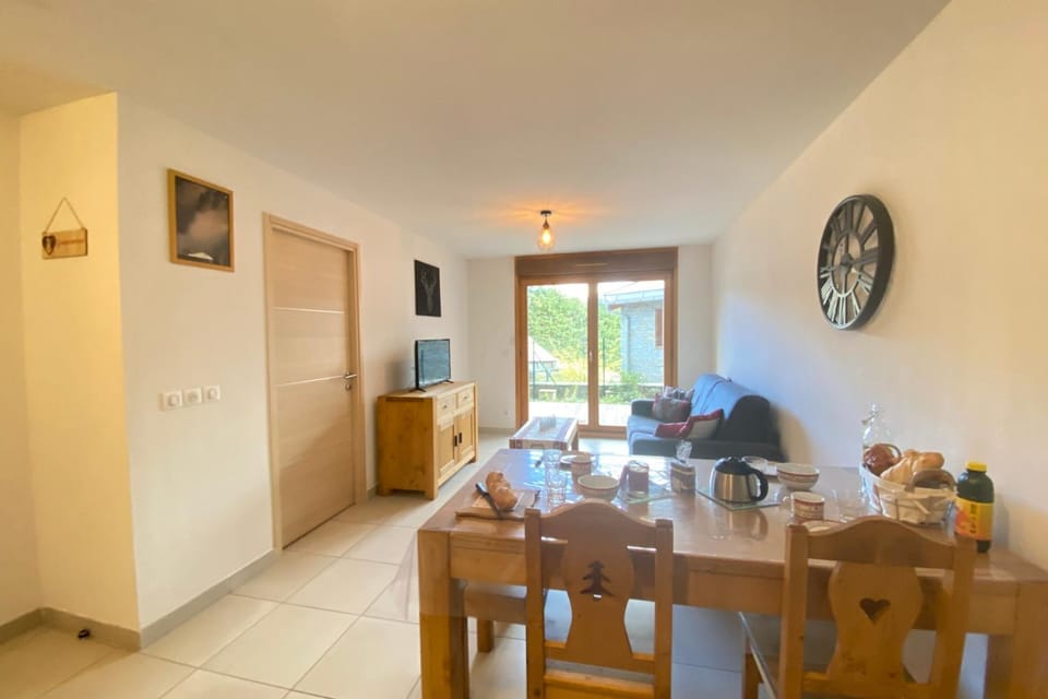 Luxury apartment close to the slopes Apartment in Provence-Alpes-Côte d'Azur