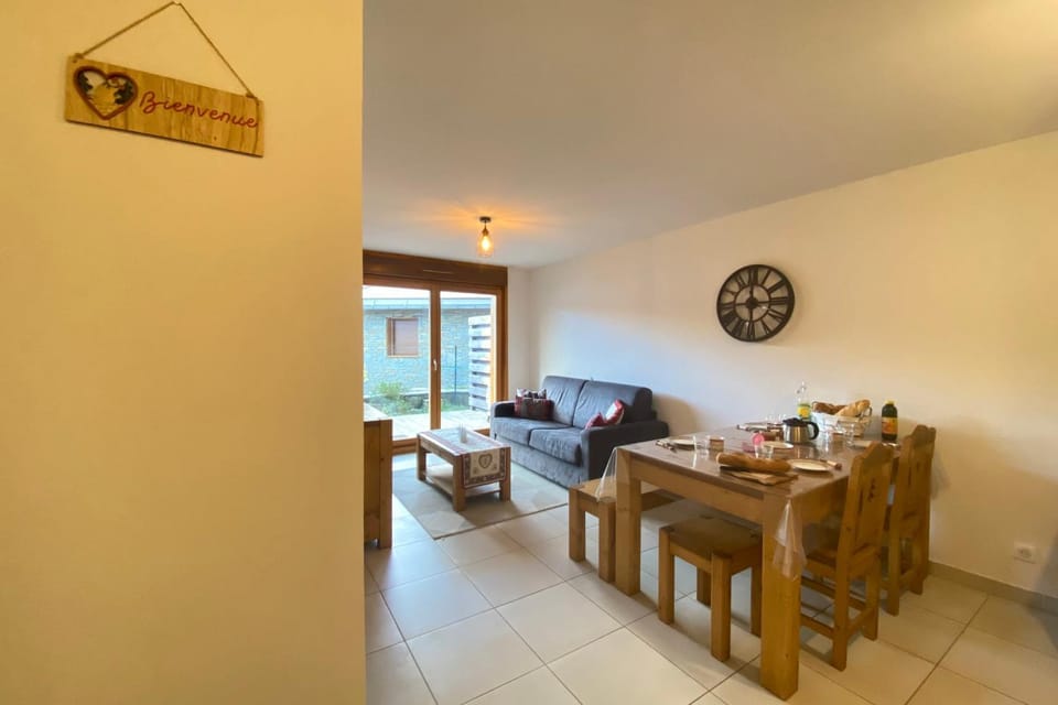 Luxury apartment close to the slopes Apartment in Provence-Alpes-Côte d'Azur
