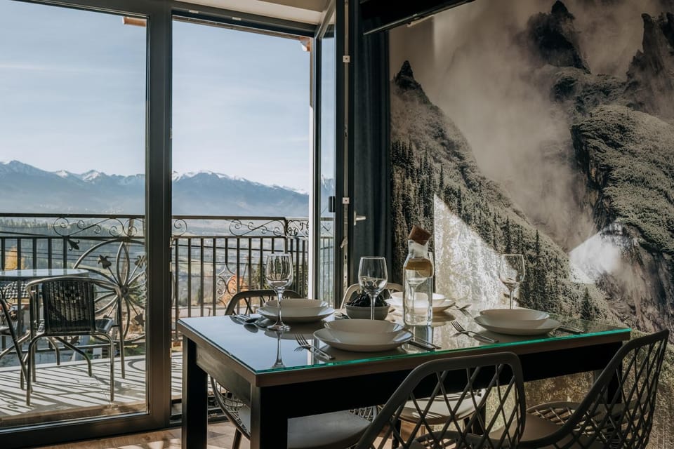 Day, Natural landscape, View (from property/room), Balcony/Terrace, Mountain view