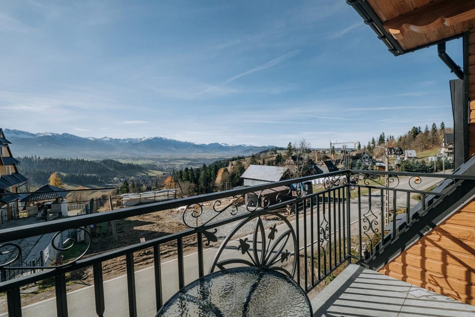 Day, Natural landscape, View (from property/room), Balcony/Terrace, Mountain view