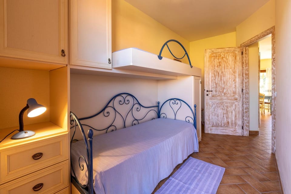 Property building, Living room, Bedroom