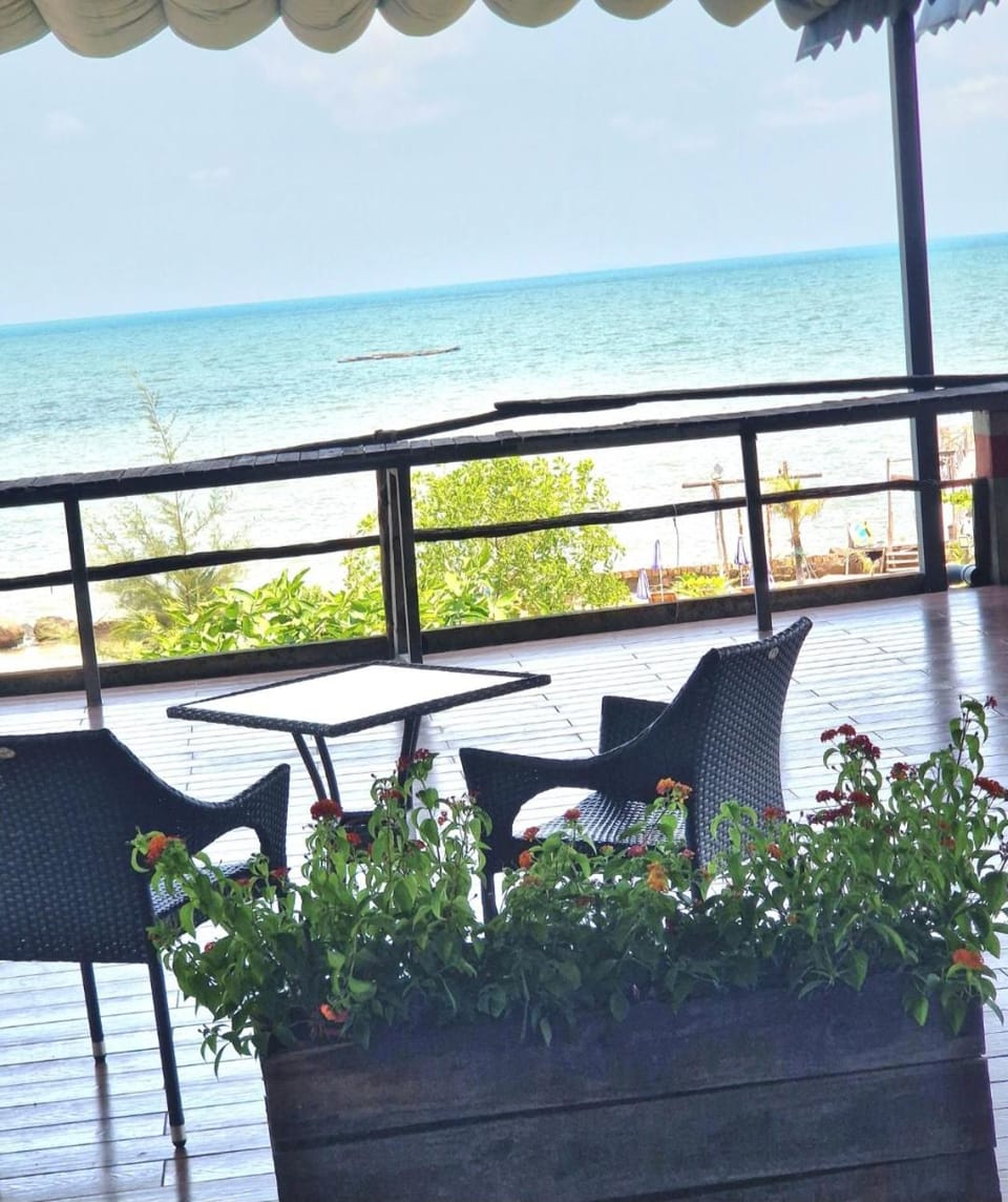 Butterfly Rose Beach Resort Phú Quốc Francophone Hotel in Phu Quoc