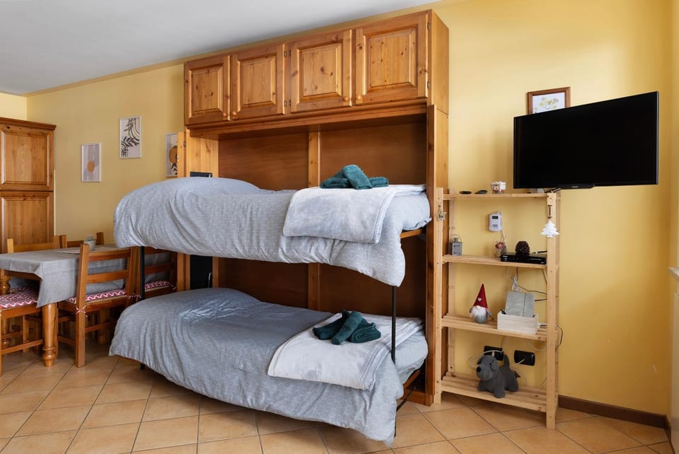 Property building, Living room, Bedroom