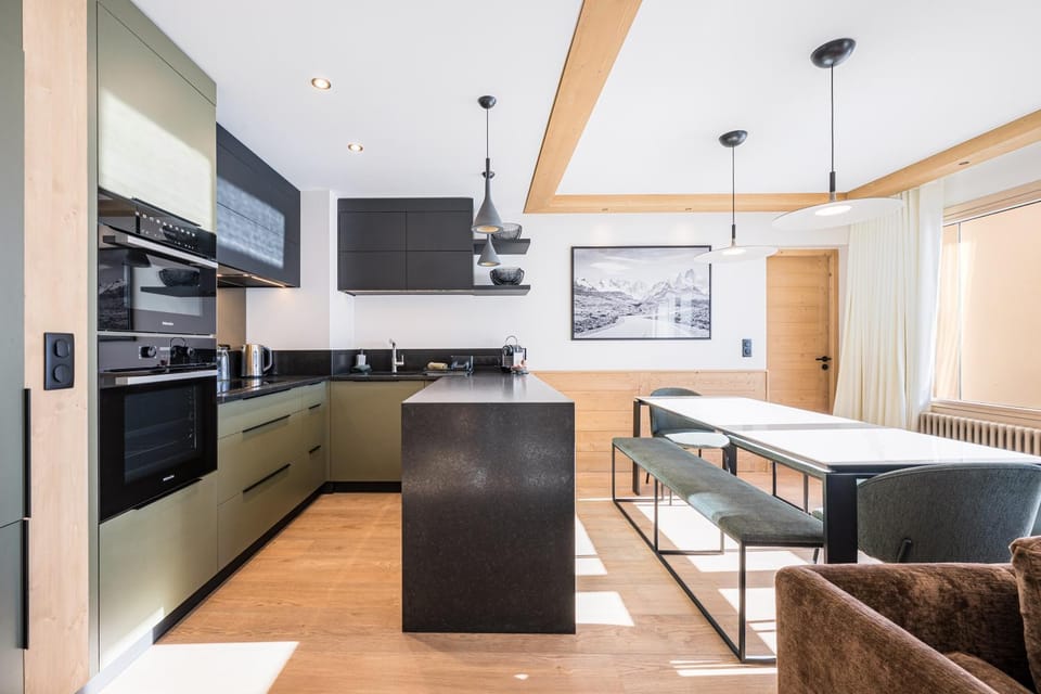 Kitchen or kitchenette, dishwasher, minibar, oven