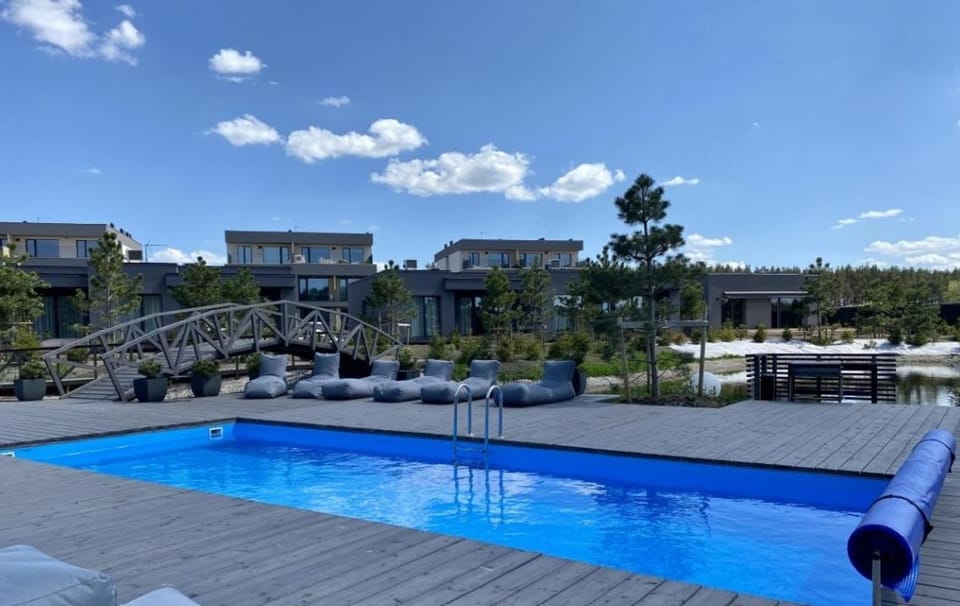 BBQ facilities, Garden, Balcony/Terrace, Pool view, Swimming pool, Swimming pool, sunbed