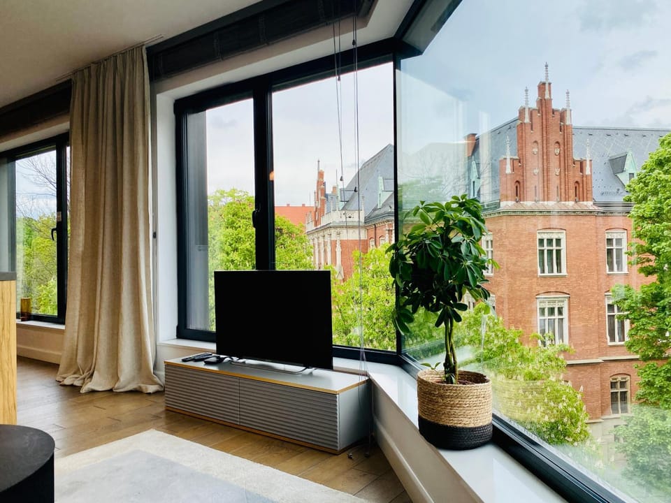 Spring, City view