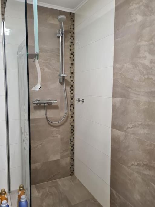 Schöne Moderne Unterkunft in Ruhiger Lage Apartment in Schleswig-Holstein