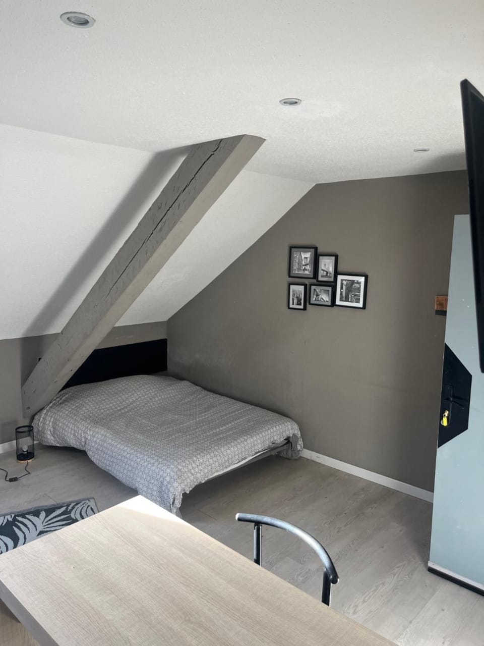 Studio, étage 3, spacieux refait à neuf Apartment in Switzerland