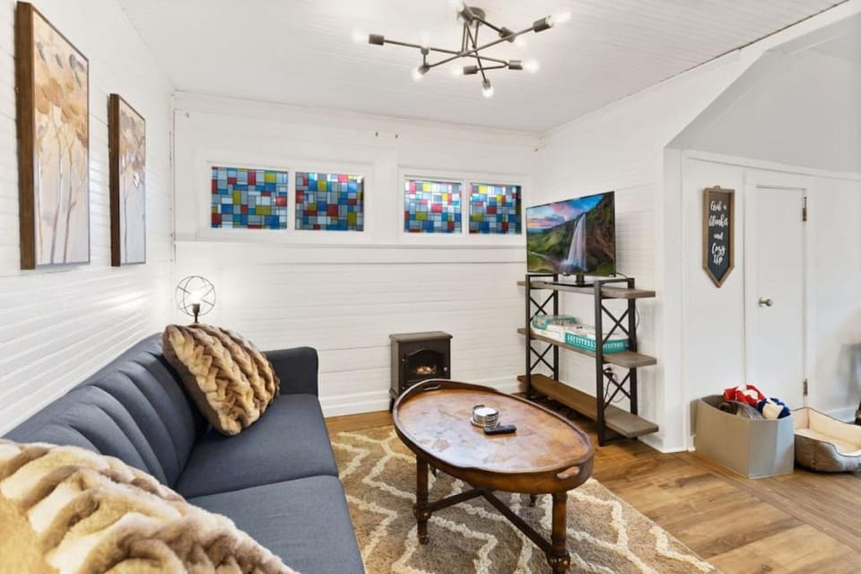 Communal lounge/ TV room, TV and multimedia, Evening entertainment