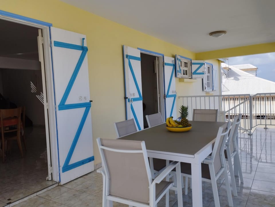 Les Amandiers - Piscine - Sainte-Anne Apartment in Sainte-Anne